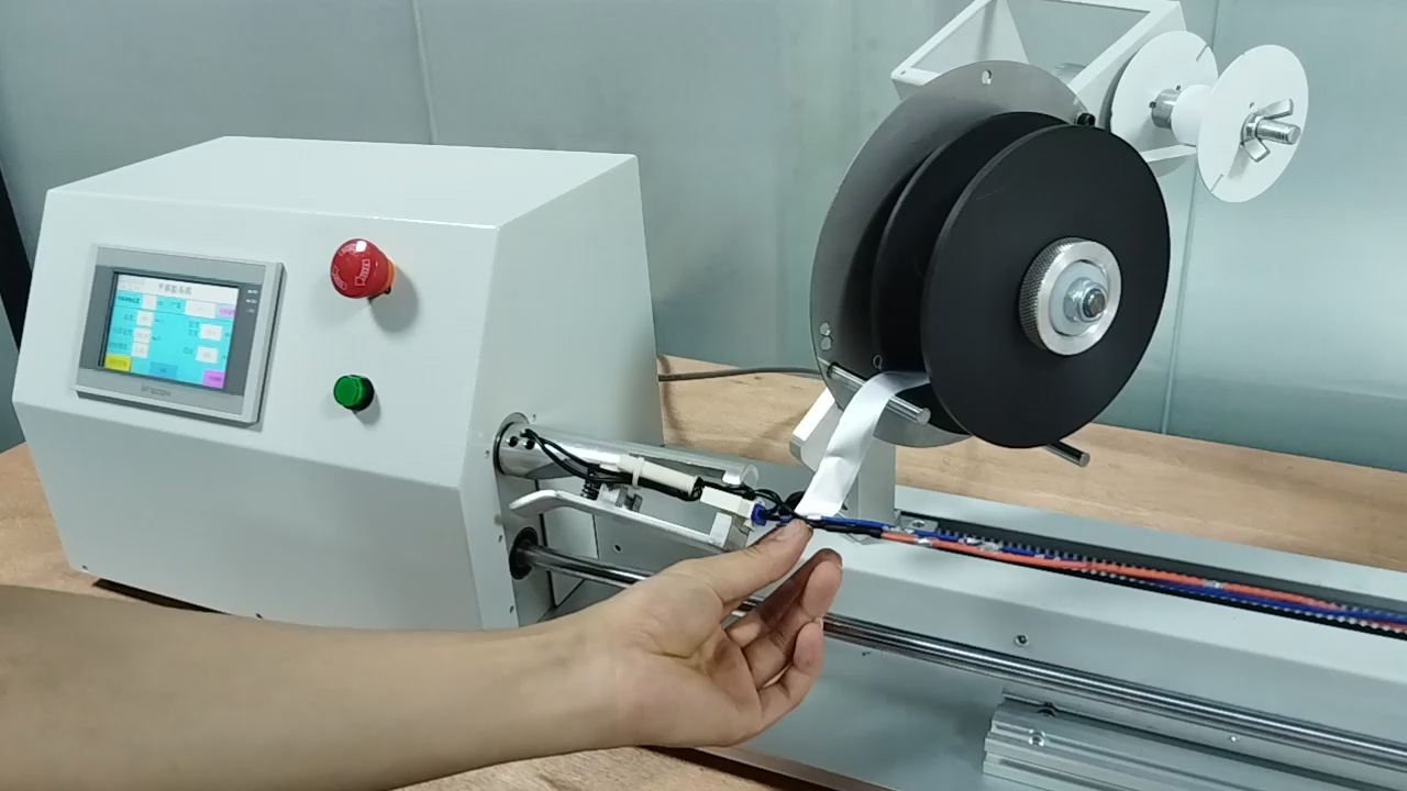 Aluminiumsfolieindpakningsudstyr: Papirudløsningsenhed + Automatisk Papirindsamling